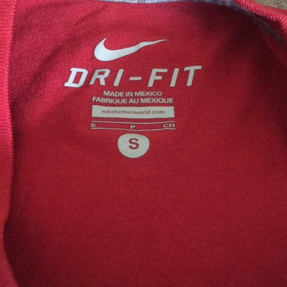 Nike Dri-Fit - Picture 3 of 3